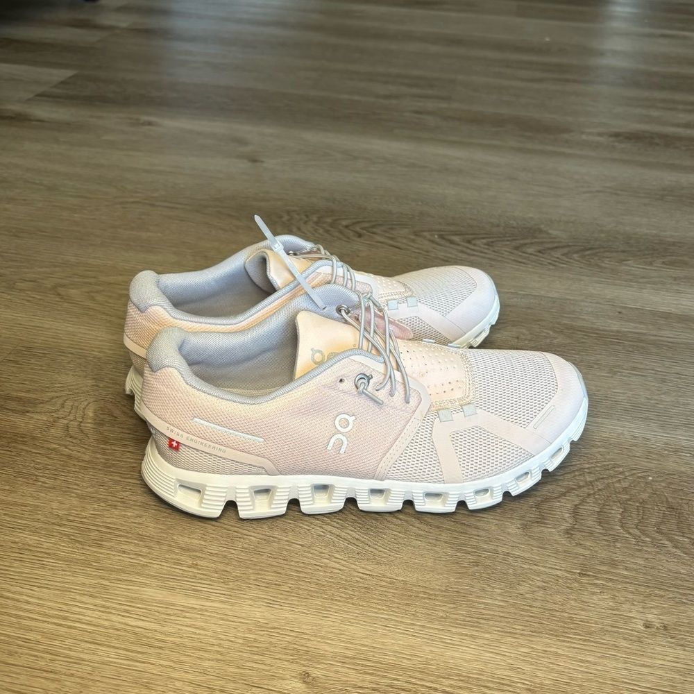 NEW On Cloud 5 Women’s Running Shoes - Picture 3 of 9